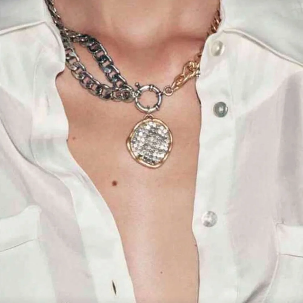Dual-Tone Heirloom Chain Necklace with Sculpted Medallions